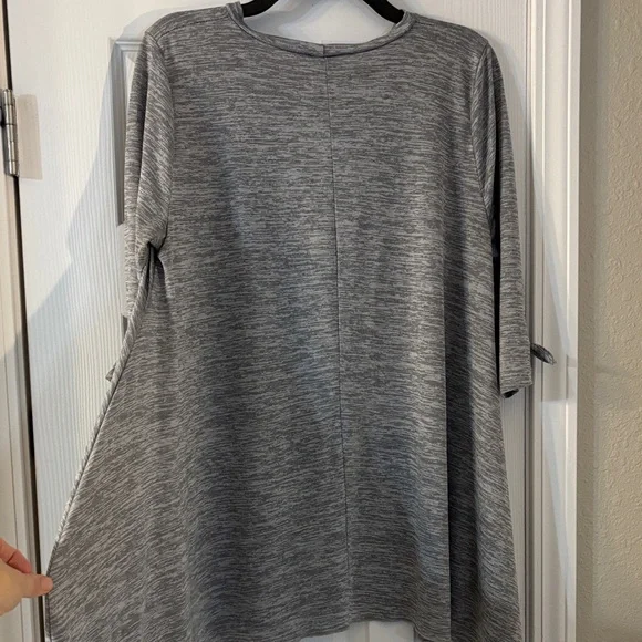 Stylish Gray Women's Tunic Top - Picture 3 of 5